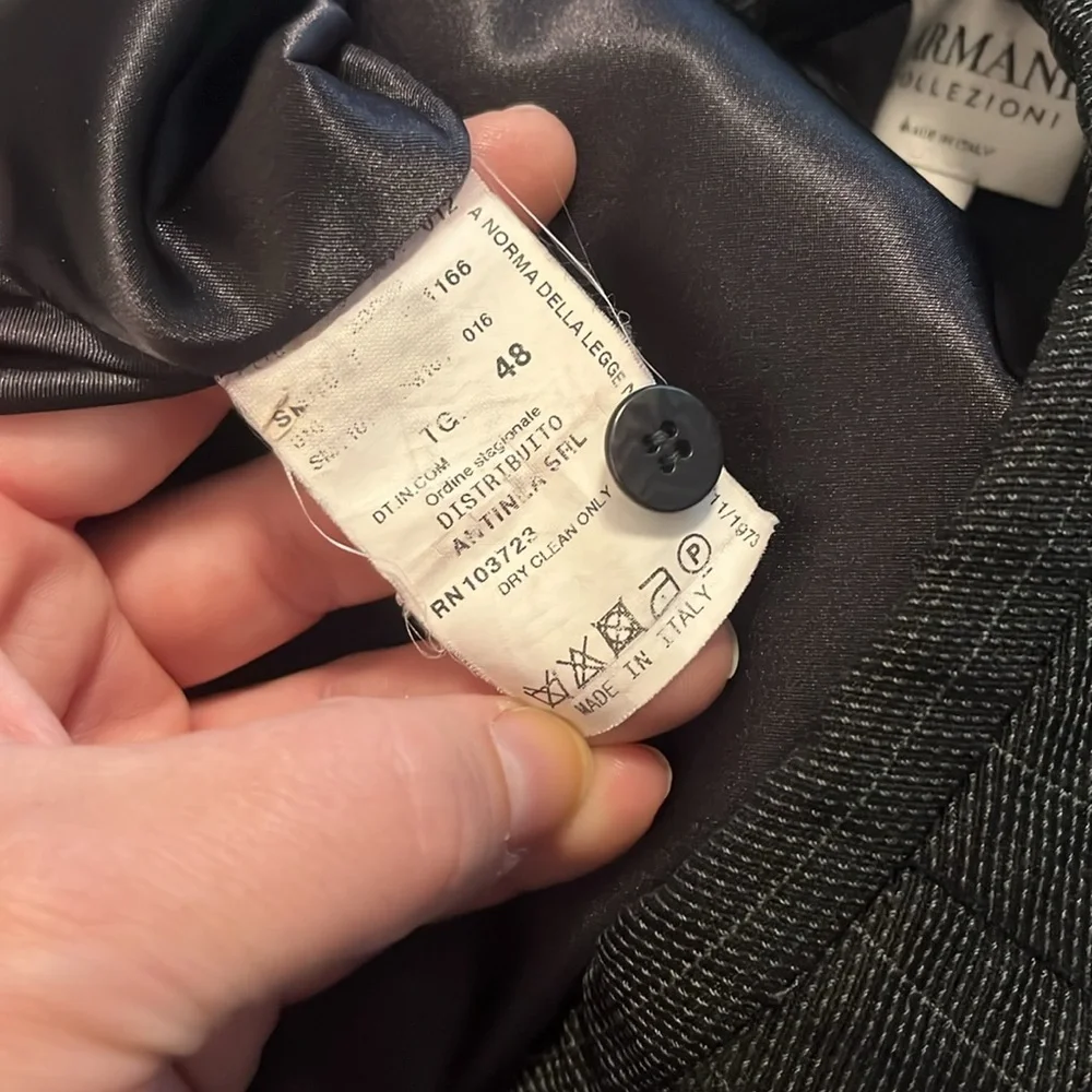 ARMANI Collezioni virgin wool black pinstripe skirt size 12 like new vintage - Picture 7 of 9